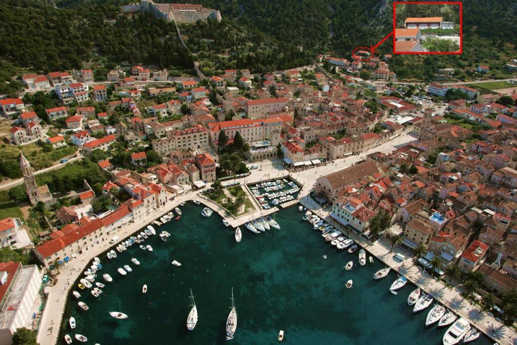 Guest House Vuljan Hvar Town Extérieur photo